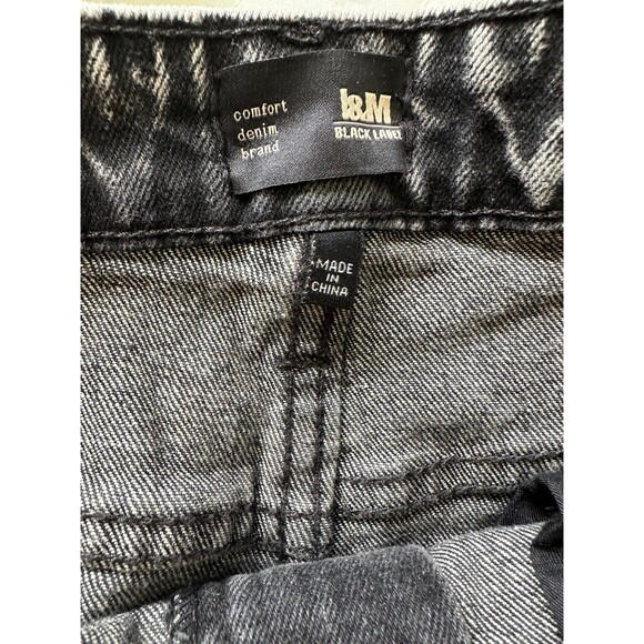 I&M Distressed Black Label Acid Stone Wash Raw Fray Hem Comfort Denim Shorts M - Picture 5 of 6